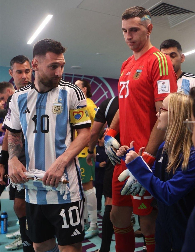 开云-梅西焦点对战，Karsa与30激战德国队分钟，战术调整胜负难料！赛场气氛高涨的简单介绍-开云